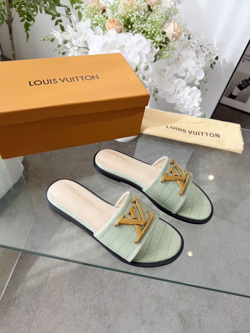 l0vis Vvtt0n slippers